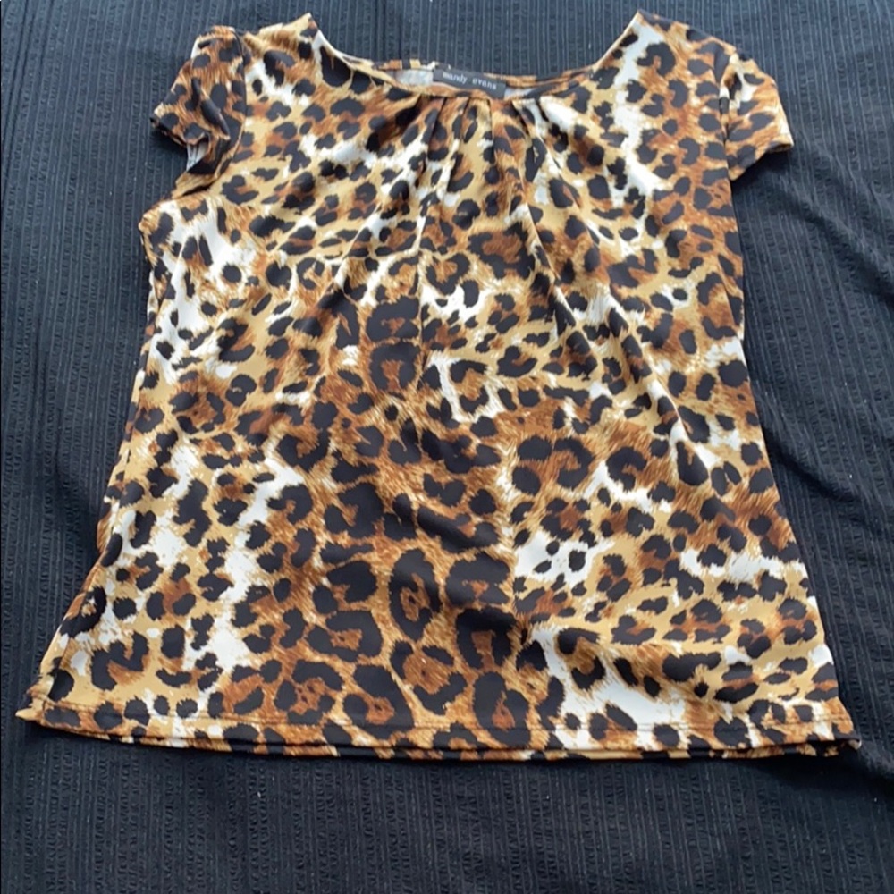 Leopard print top